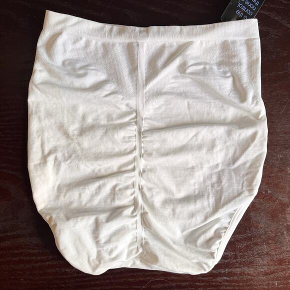 Bali Women's Extra Firm Tummy-Control Seamless Brief Medium White X245 - Picture 2 of 5